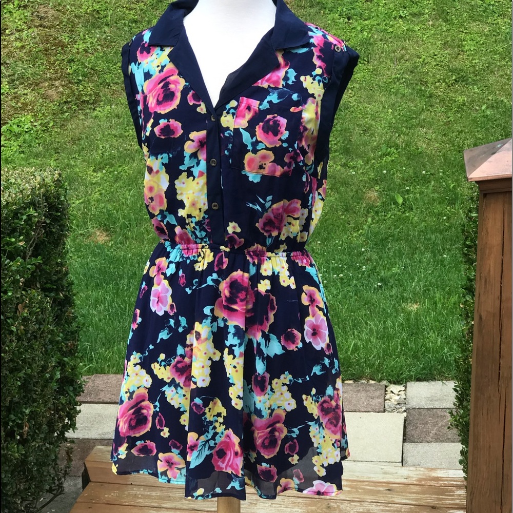 Fun & Flirt Dress - Picture 2 of 9